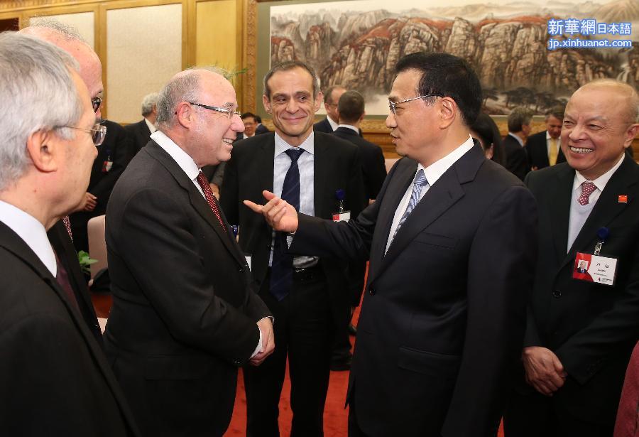 （时政）李克强会见出席中国发展高层论坛2015年年会境外代表并座谈
