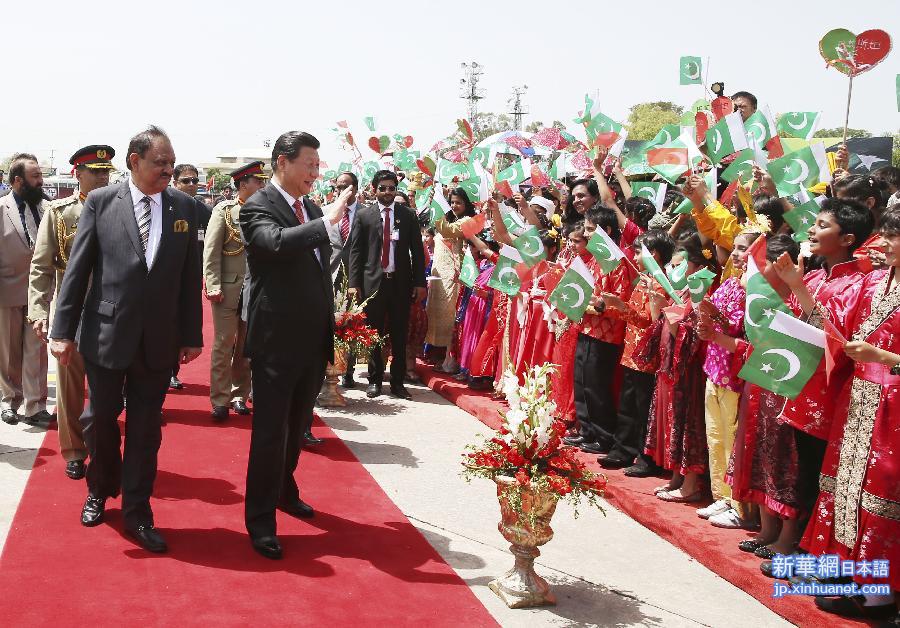 （XHDW）（5）习近平出席巴基斯坦总统侯赛因和总理谢里夫共同举行的欢迎仪式