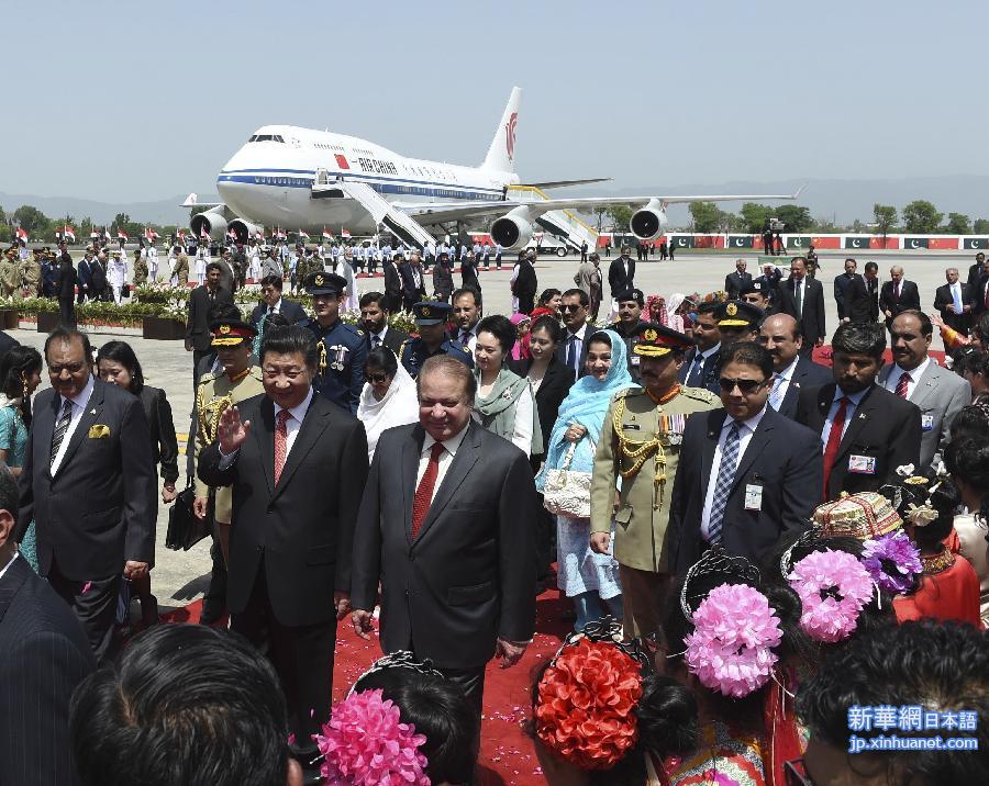 （XHDW）（8）习近平出席巴基斯坦总统侯赛因和总理谢里夫共同举行的欢迎仪式