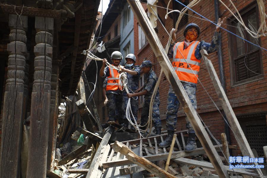 （国际·尼泊尔地震）（2）尼泊尔地震造成至少3218人死亡