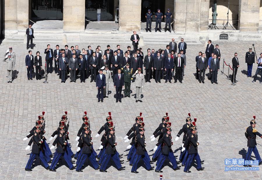 （XHDW）（4）李克强出席法国总理瓦尔斯举行的欢迎仪式