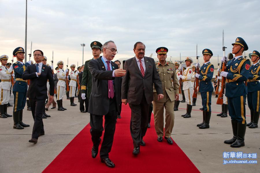 （XHDW）（2）巴基斯坦总统侯赛因抵达北京