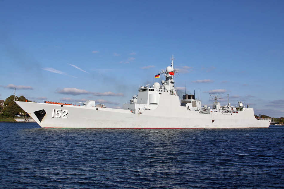 外国のネットユーザーが撮影した「中華神盾」052C型駆逐艦