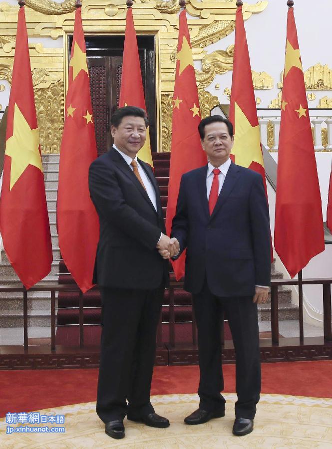 （时政）习近平会见越南总理阮晋勇