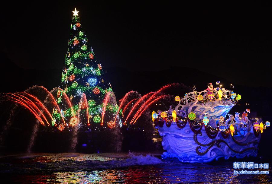 （国际）（4）东京迪士尼乐园举行圣诞巡游