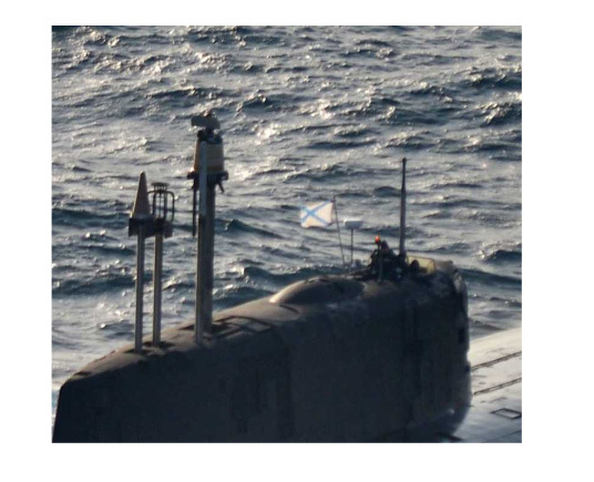 ロシア原潜、日本周辺海域で浮上