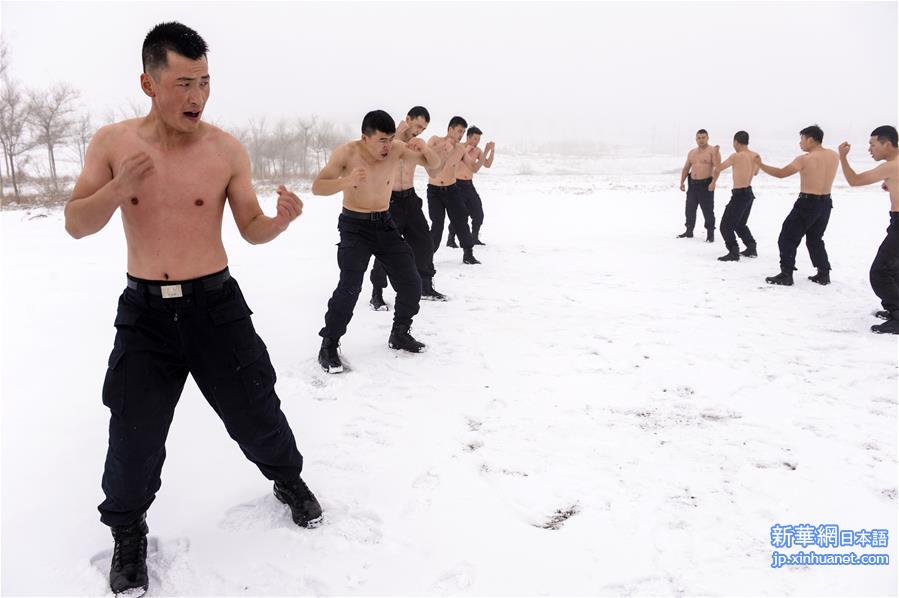 （军事）（1）新疆：特战尖兵赤膊冬训