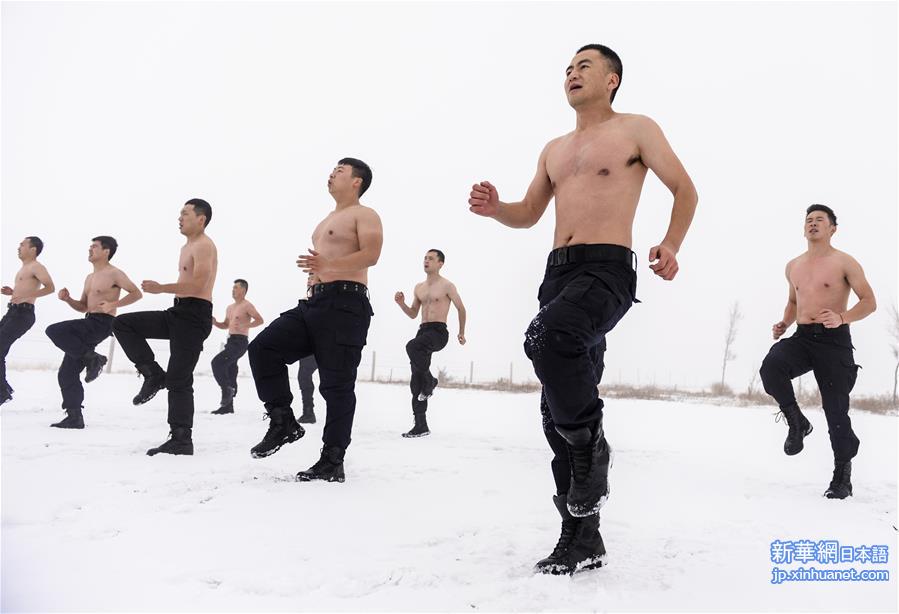 （军事）（2）新疆：特战尖兵赤膊冬训