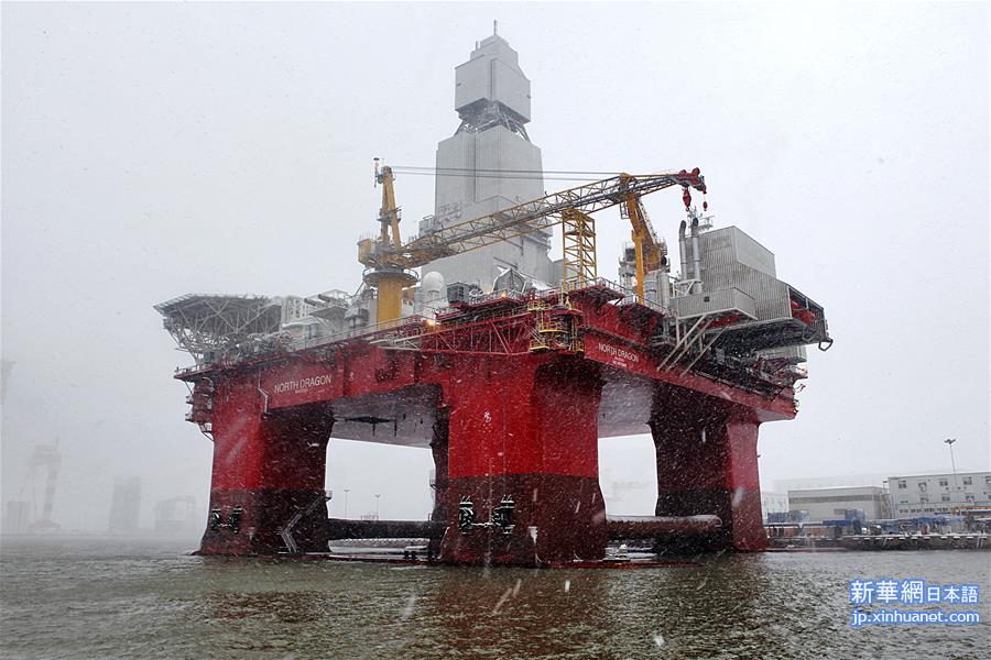 #（经济）（3）我国首座北极深水半潜式钻井平台“维京龙”在山东烟台完工
