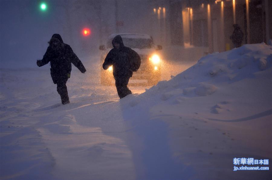 （国际）（5）强暴风雪席卷美东北部 至少12人死亡
