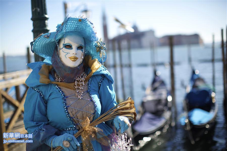 （国际）（7）面具与华服的盛宴：威尼斯狂欢节渐入高潮