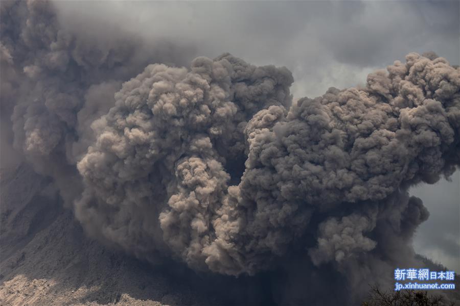 （晚报）（1）锡纳朋火山喷发