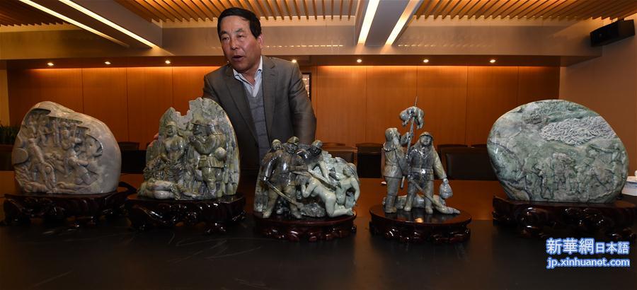 （社会）侵华日军南京大屠杀遇难同胞纪念馆获赠《屠城血恨》玉雕系列作品