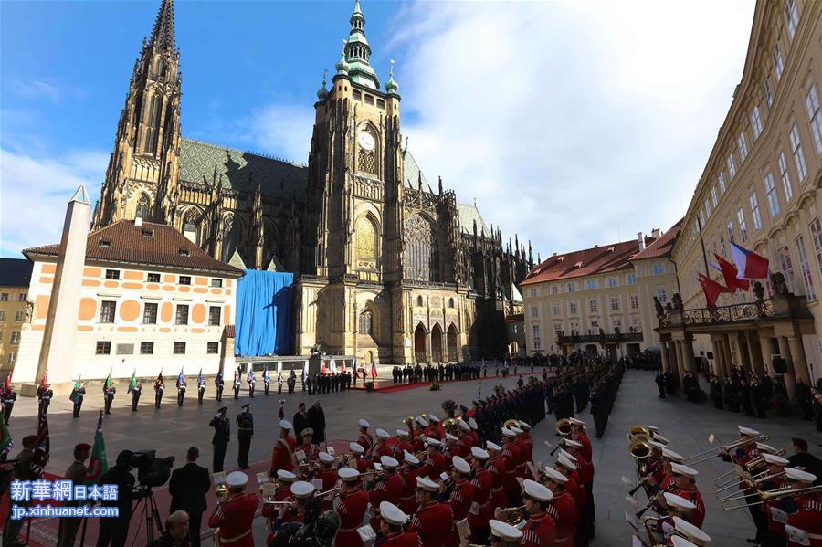 （XHDW）（3）习近平出席捷克总统泽曼举行的欢迎仪式