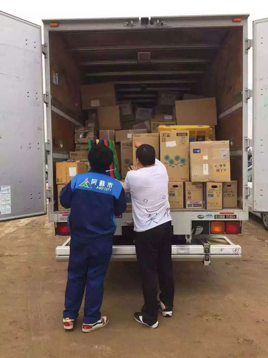 名古屋の華人ボランティアが救援物資を熊本の被災地へ