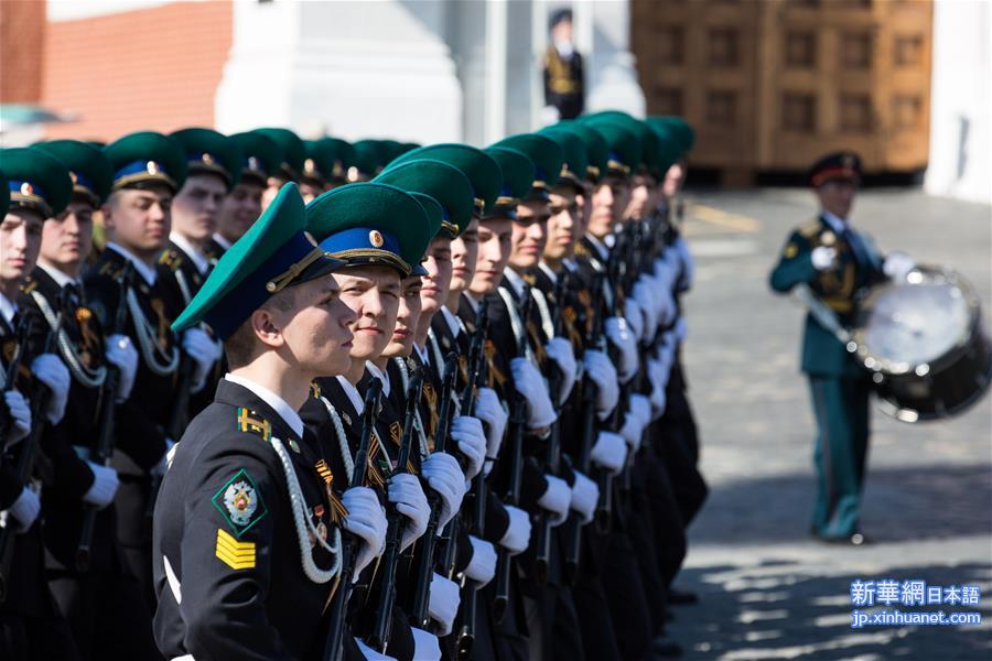 （晚报）（4）莫斯科举行阅兵式纪念卫国战争胜利71周年