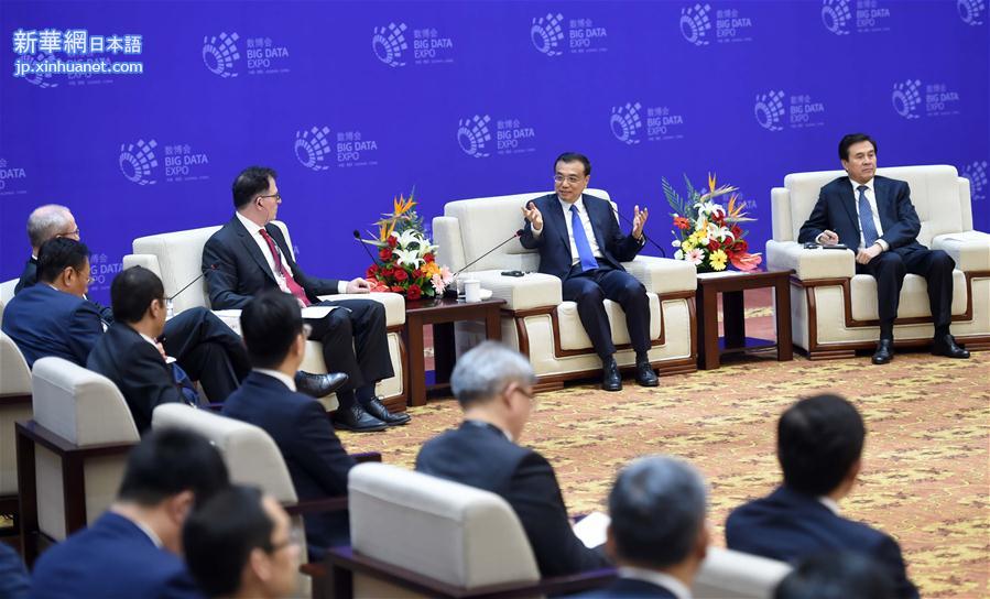 （时政）（2）李克强同出席中国大数据产业峰会暨中国电子商务创新发展峰会的业界人士对话座谈