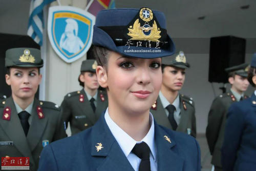 图为希腊空军女兵。