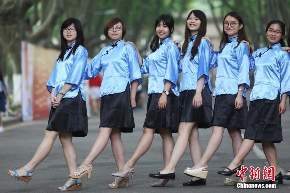 南京の大学生が象牙の塔に别れを告げる 卒业