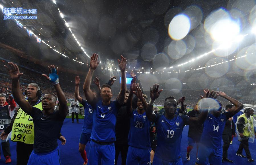 （欧锦赛）（10）足球——四分之一决赛：法国胜冰岛