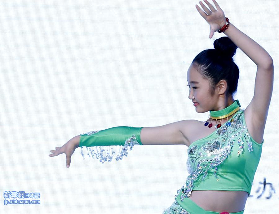 （晚报）（2）“中国儿童”风采模特大赛在京举行