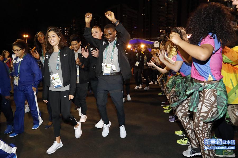 （里约奥运会）（2）难民奥林匹克代表团举行升旗仪式