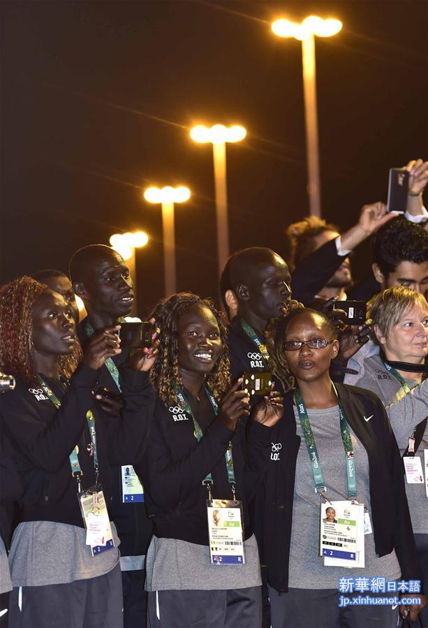 （里约奥运会）（7）难民奥林匹克代表团举行升旗仪式