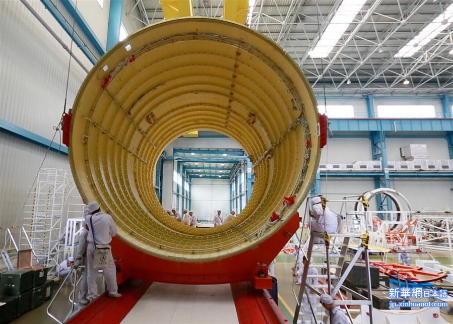 （科技）（1）我国最大推力运载火箭长征五号天津启航　运往文昌发射场