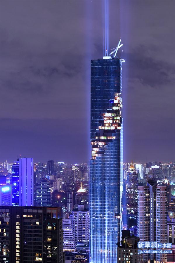 （国际）（2）泰国新第一高楼竣工 举行灯光秀