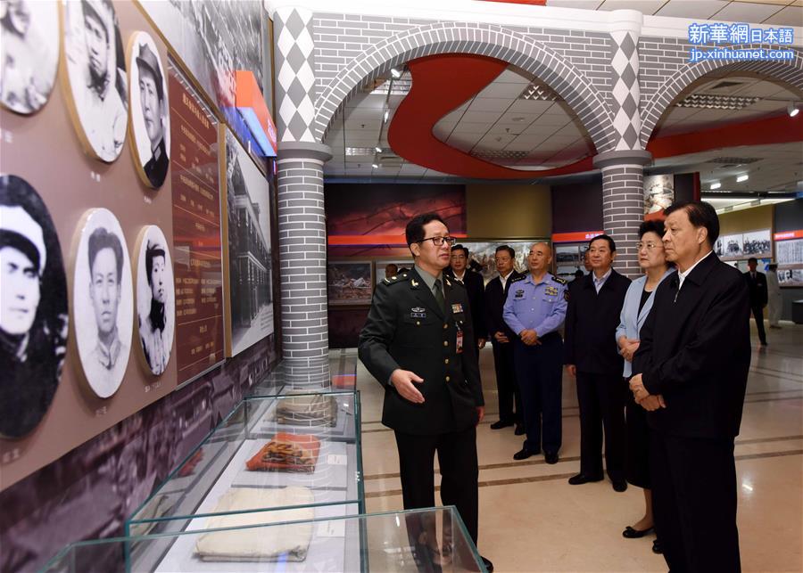 （XHDW）（3）习近平等参观“英雄史诗 不朽丰碑——纪念中国工农红军长征胜利80周年主题展览”