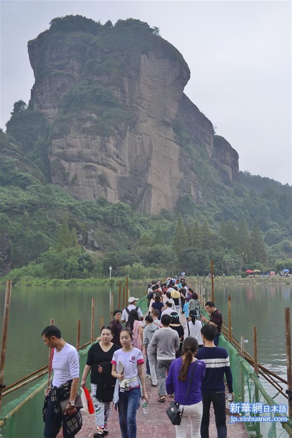 （社会）（6）国庆旅游市场持续升温