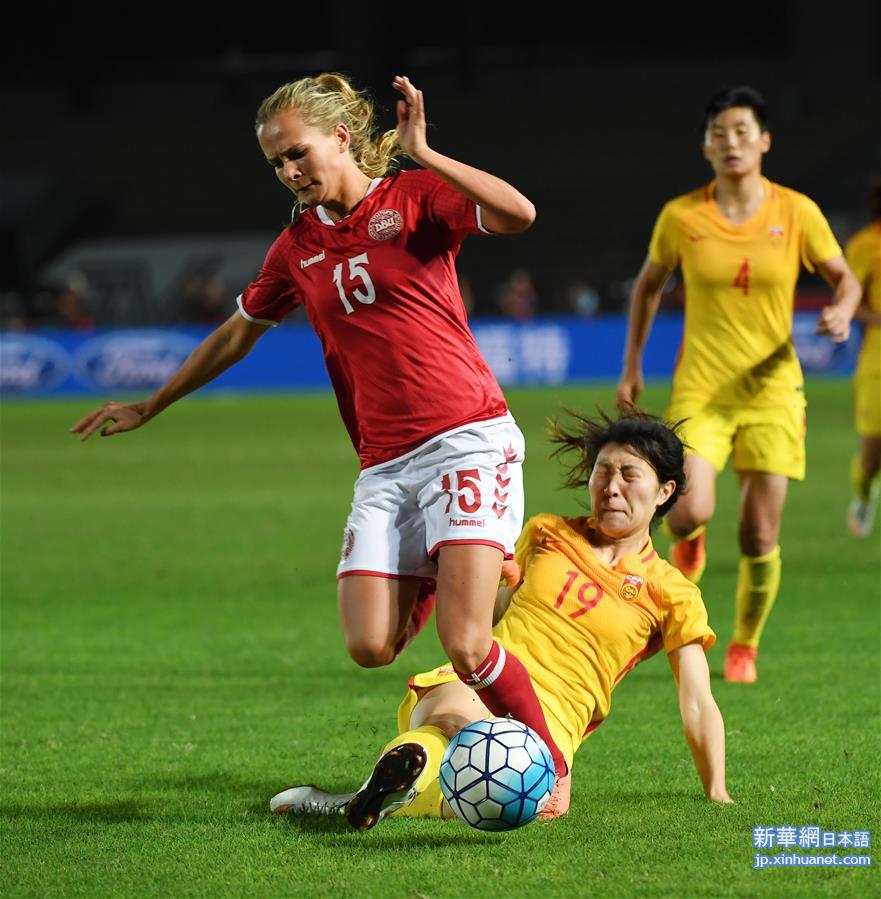 （体育）（3）足球——女足四国赛：中国队胜丹麦夺得冠军