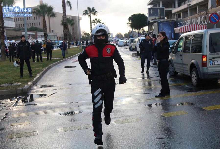 （外代一线）（10）土耳其海滨城市汽车炸弹袭击造成十余人死伤