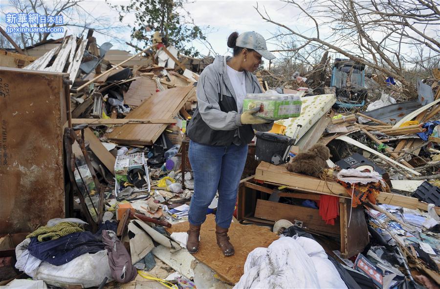 （外代一线）（13）美国东南部遭龙卷风袭击致16人死亡