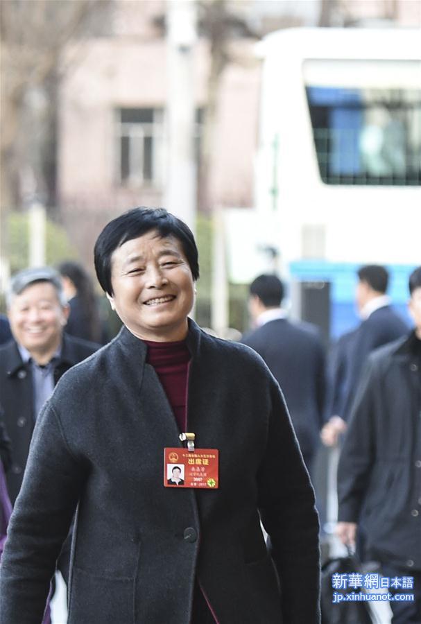（两会）辽宁代表团抵达北京