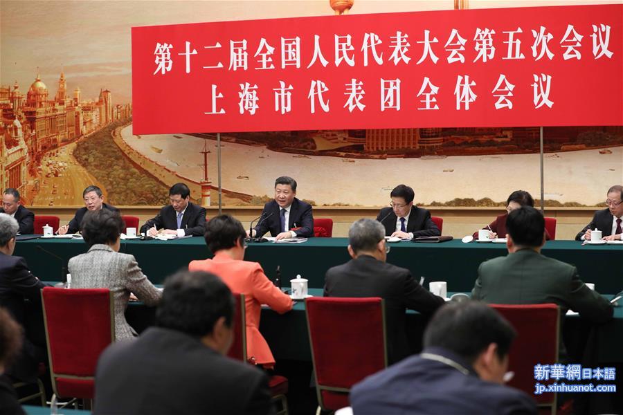 （两会·XHDW）（6）习近平参加上海代表团审议