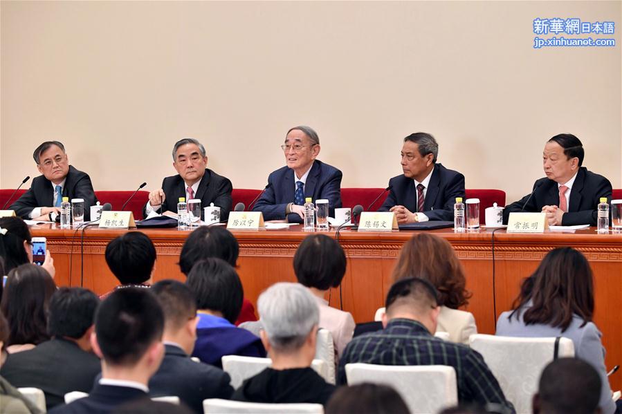 （两会）（5）政协委员谈促进经济平稳健康发展