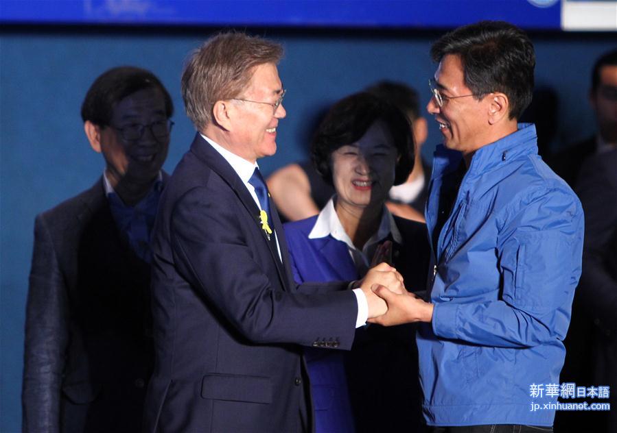 （XHDW）（4）文在寅确认当选韩国总统