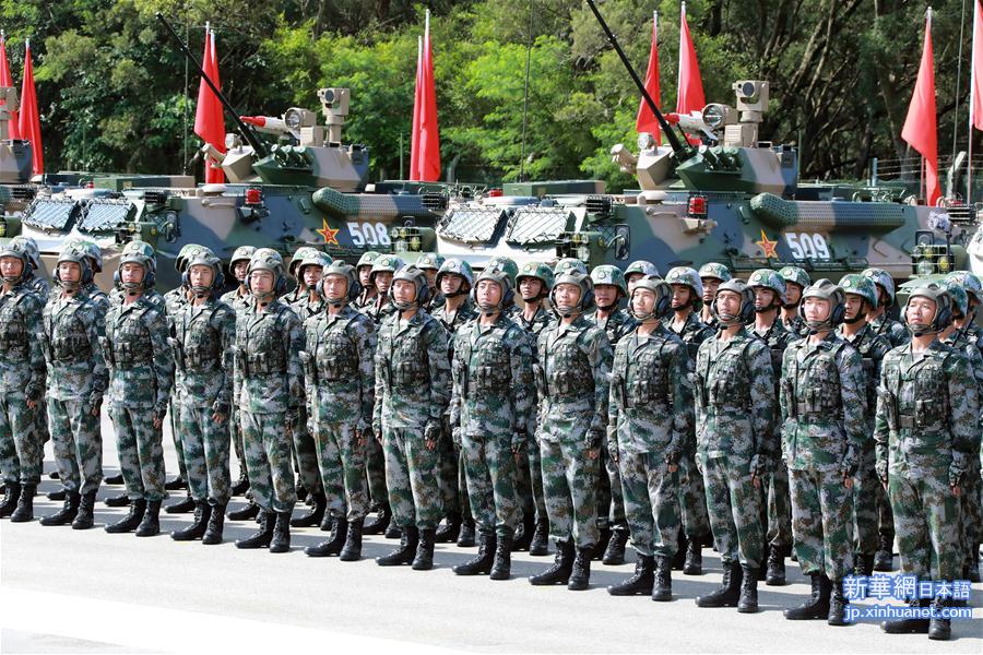 （香港回归二十周年·XHDW）（4）驻港部队接受检阅