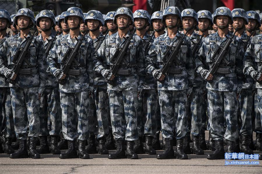 （香港回归二十周年·XHDW）（14）驻港部队接受检阅