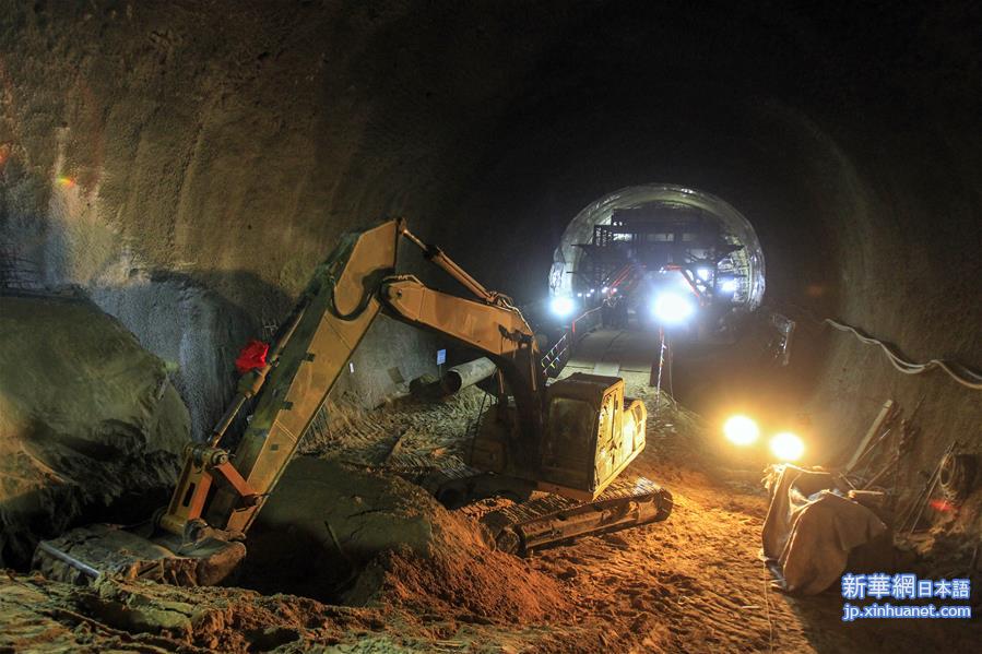 （经济）（3）联通陕甘宁的银西高铁全线首座隧道贯通
