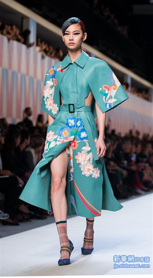 （国际）（1）米兰时装周：芬迪发布2018春夏女装新品