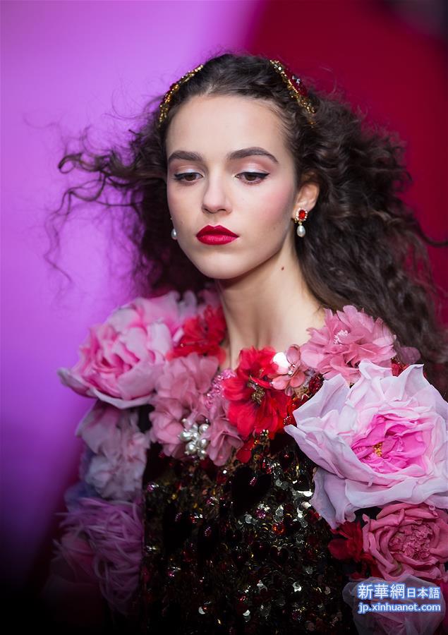 （国际）（3）米兰时装周——杜嘉班纳发布2018春夏女装新品