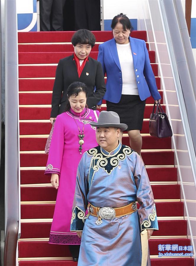 （十九大）出席十九大的内蒙古代表团抵京