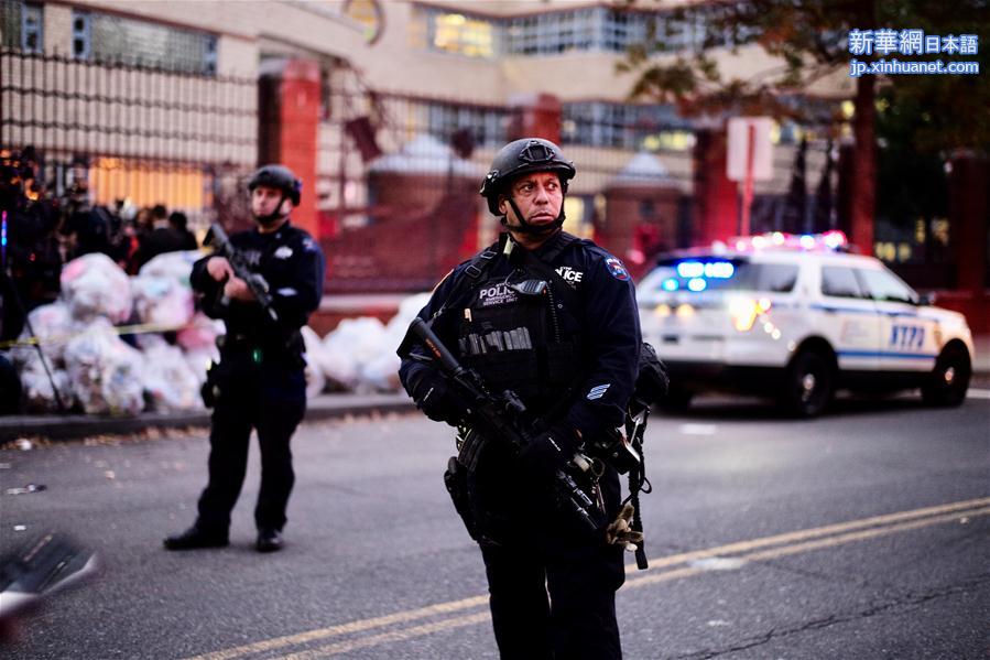 （国际）（12）纽约曼哈顿发生卡车撞人恐怖袭击事件8人死亡 