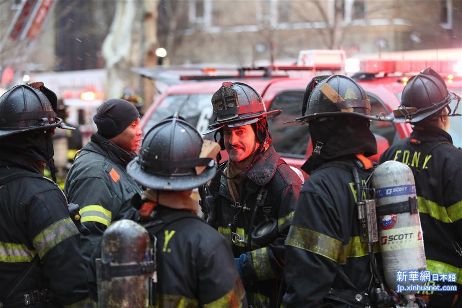 （国际）（3）纽约一公寓楼发生火灾14人受伤