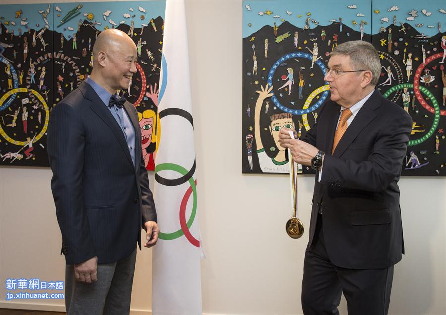 （体育）（3）国际奥委会授予中国艺术家顾拜旦奖章