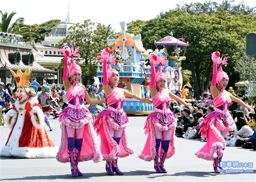 （新华视界）（5）东京迪士尼乐园举行开园35周年巡游预演