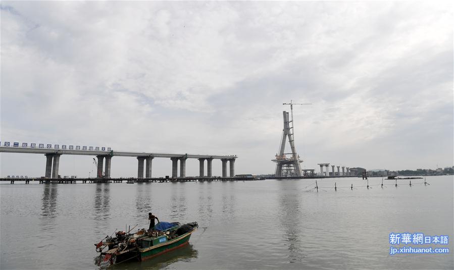 （经济）（3）国内首座跨断裂带大桥预计年底建成通车