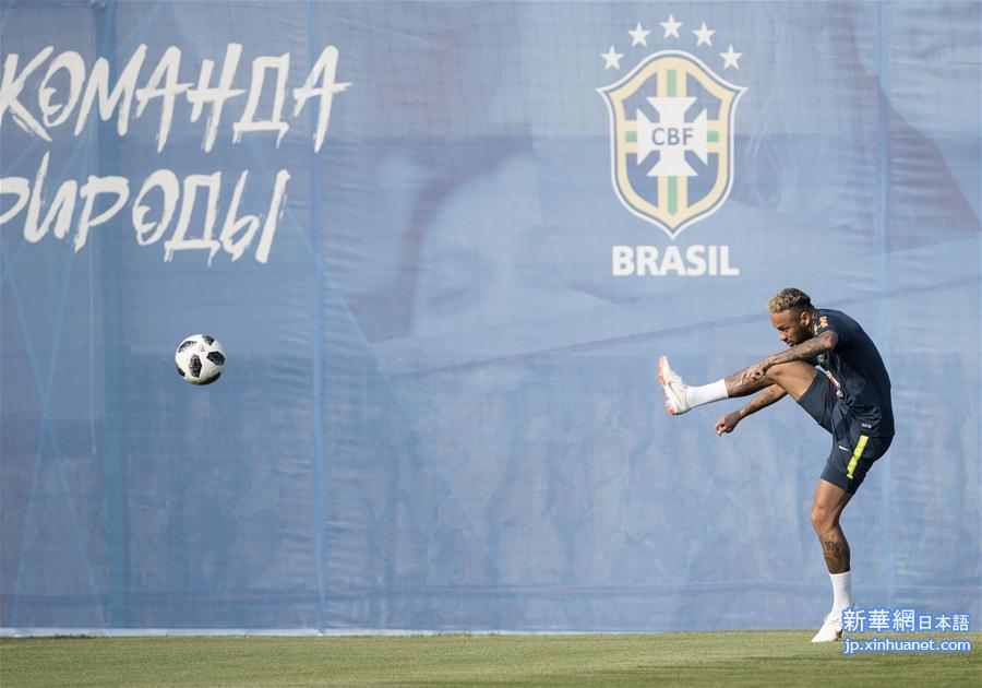 （世界杯）（4）足球——巴西队备战八分之一决赛
